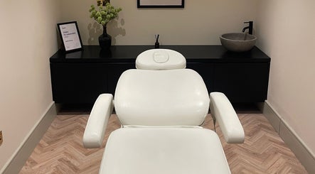 Pure Aesthetics by Tara image 2