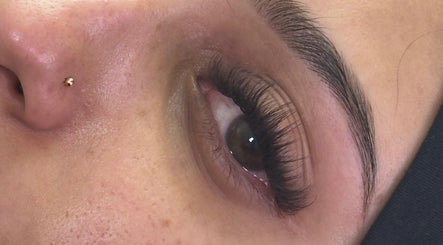 Freshly lashed image 2