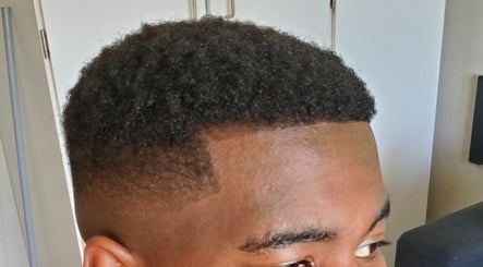 Barber Jay Cuts image 3