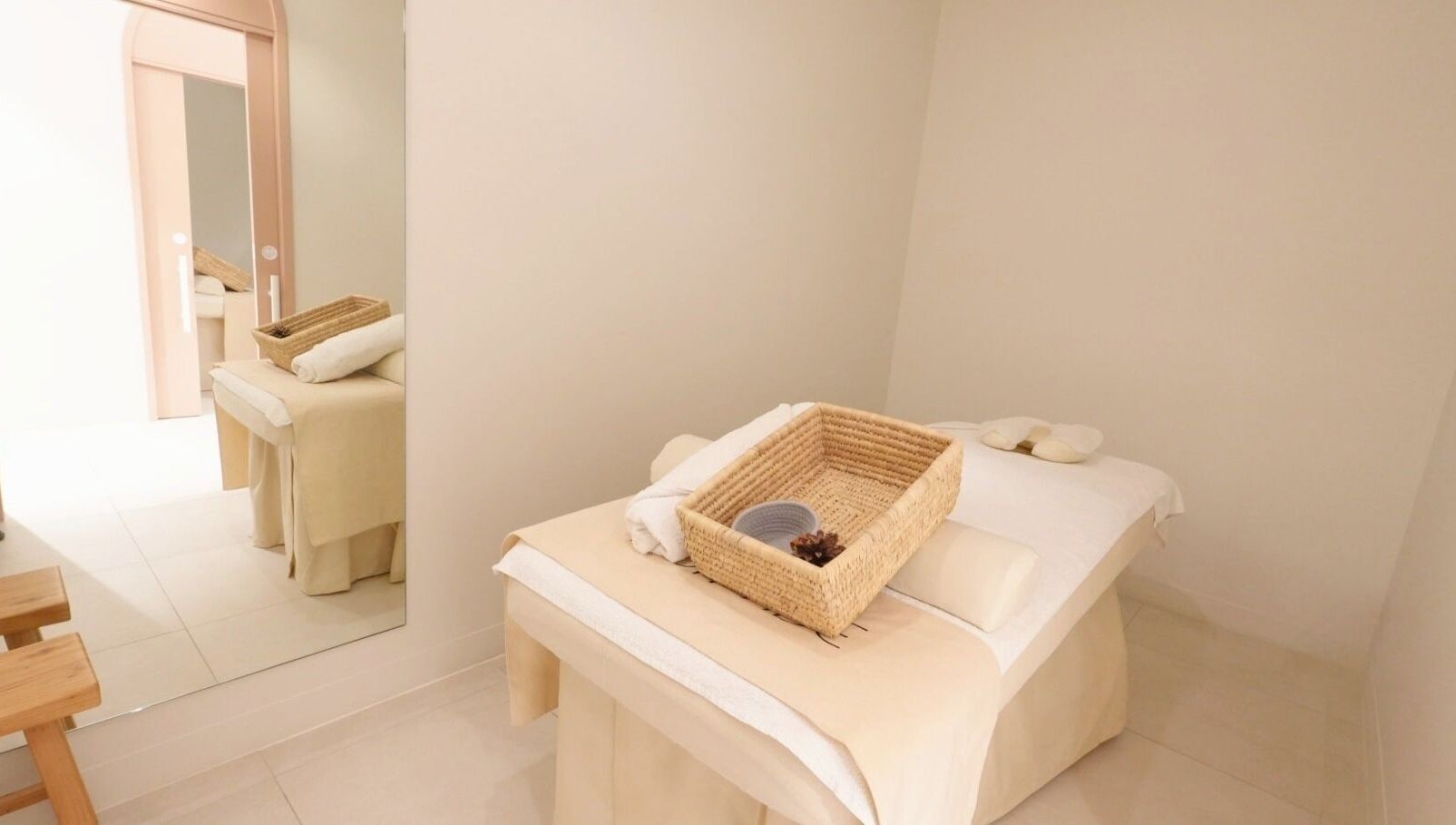 Tranquil treatment room at Mor Tide Day Spa in Fortitude Valley, Queensland, AU with massage table and decor.
