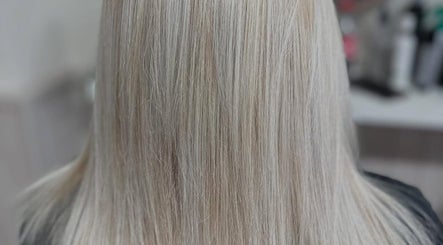 Laura Charlotte Hair image 2