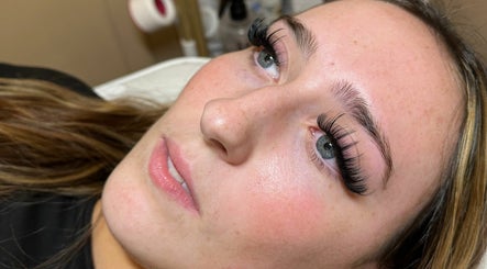 Lashes by Char image 2