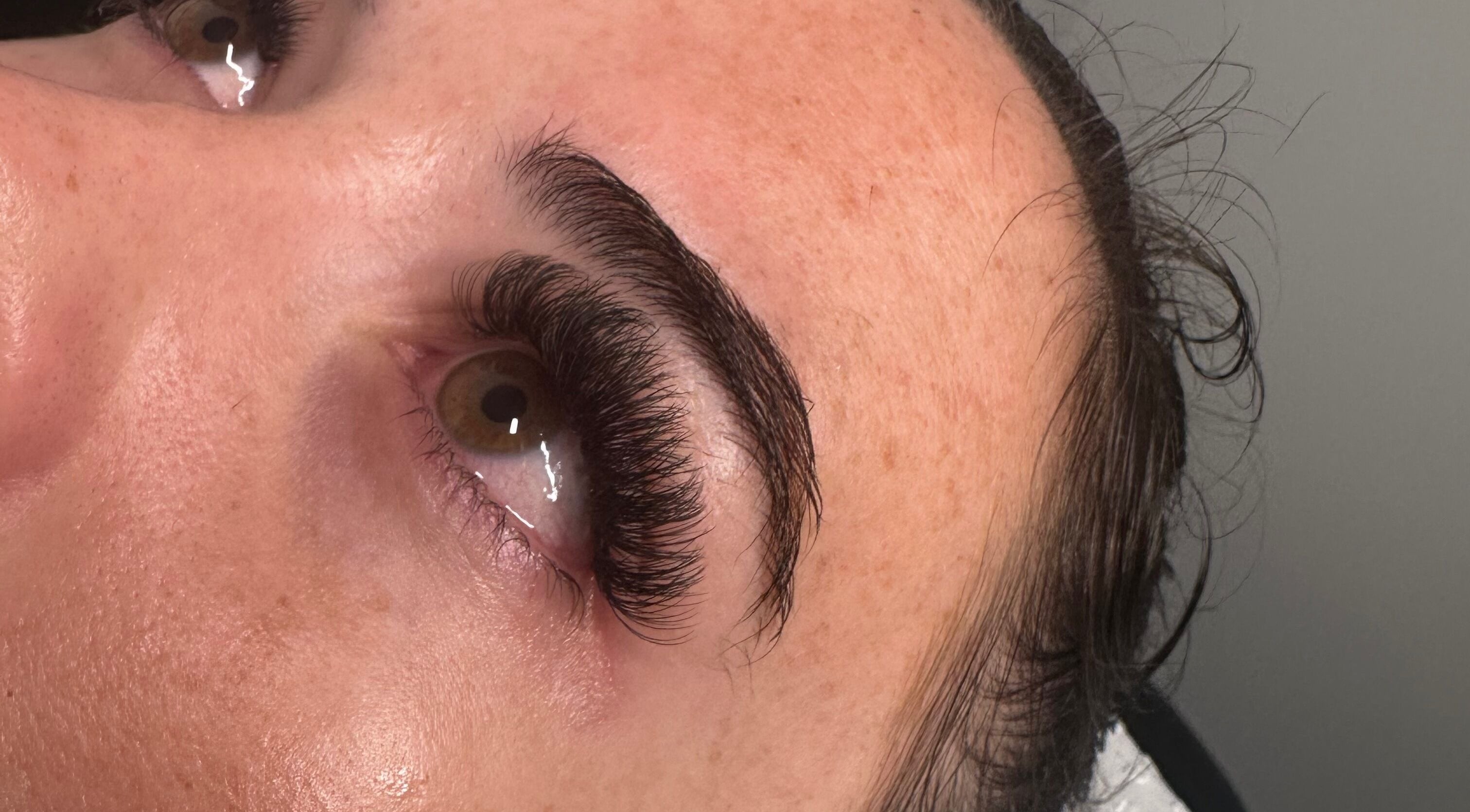 Close-up of eyelash extensions at Lash & Browbar Gc, Labrador, Queensland, AU, showcasing detailed lash work.