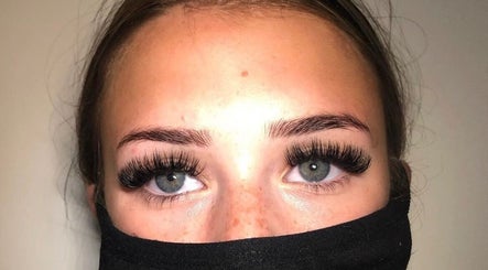 Heather Lashes, bild 3