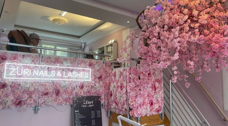 Züri Nails & Lashes