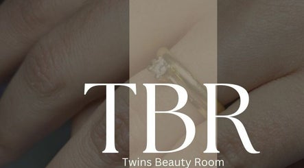 Twins Beauty Room