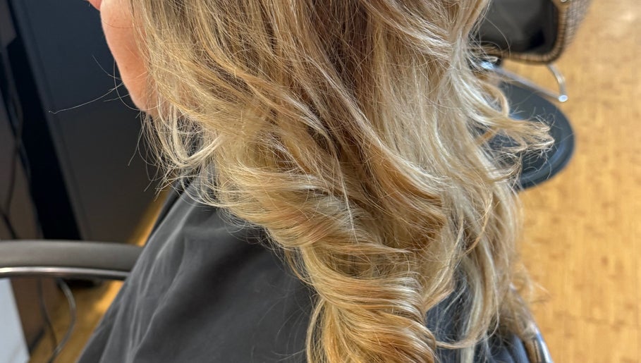 Amanda Severance- Salon Stylist & Barber image 1