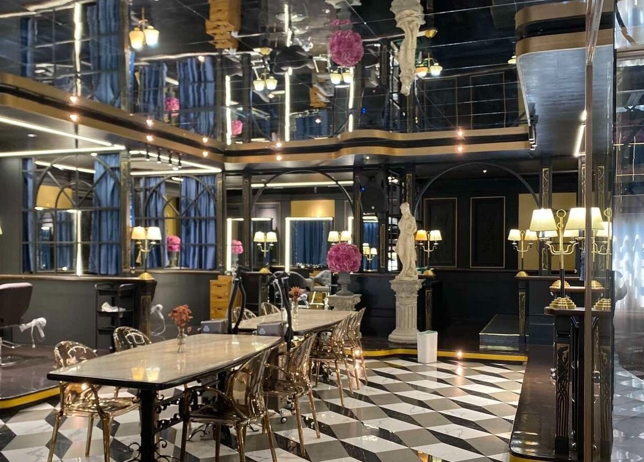 Luxurious interior of Daol Salon Malate, Manila, Metro Manila, PH with elegant decor and chic design.