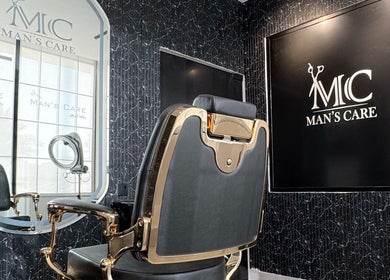 صالون رعاية الرجل | Man's Care Salon بديكور عصري في الرياض, منطقة الرياض, SA.