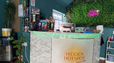 Hidden HotSpot Tanning Salon image 3