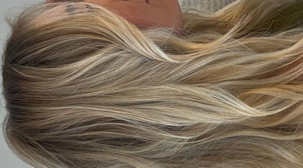 Beautiful blonde waves by Hair by Aline Monsani in Barcelona, Catalunya, ES. Luxurious hair texture.