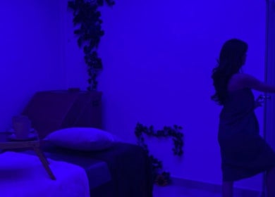 Relax in una stanza blu presso Art De Venus, Imola, Emilia-romagna, IT. Un'atmosfera tranquilla e accogliente.