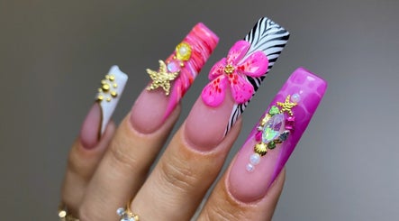 Victoria Nichol Nails