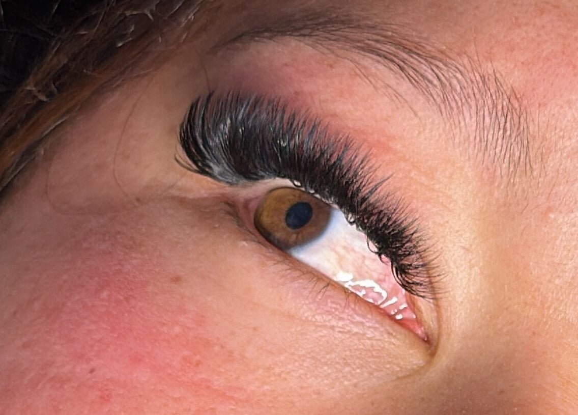 Close-up of eyelash extensions at AB Artistry, Kaikohe, Northland, NZ showcasing fine detail and craftsmanship.