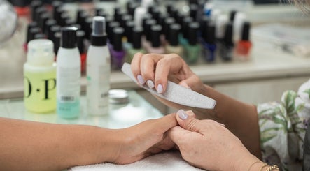 MANICURE, PEDICURE Y PODOLOGIA