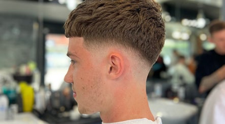 Ade Barbering image 3