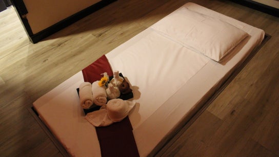 Feet Lounge Reflexology & Spa - Bay Avenue Mall