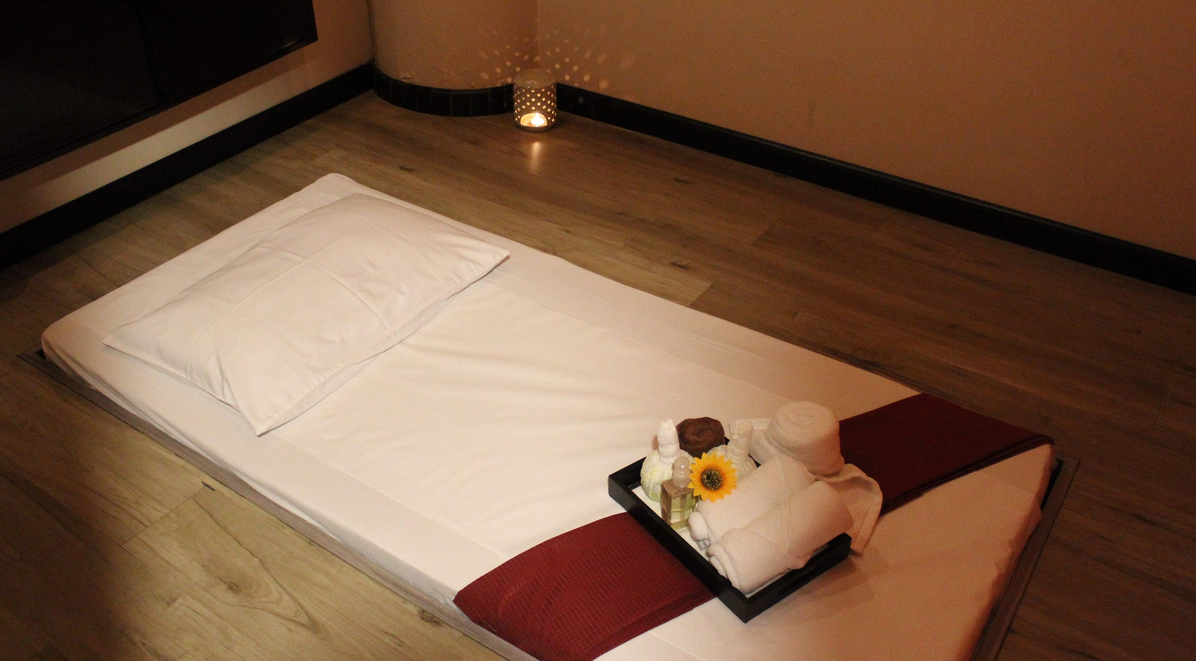 Relaxing spa mat setup at Feet Lounge Reflexology & Spa - Bay Avenue Mall, دبي, دبي, AE.