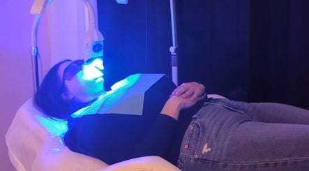 Ever Bright Teeth Whitening image 3