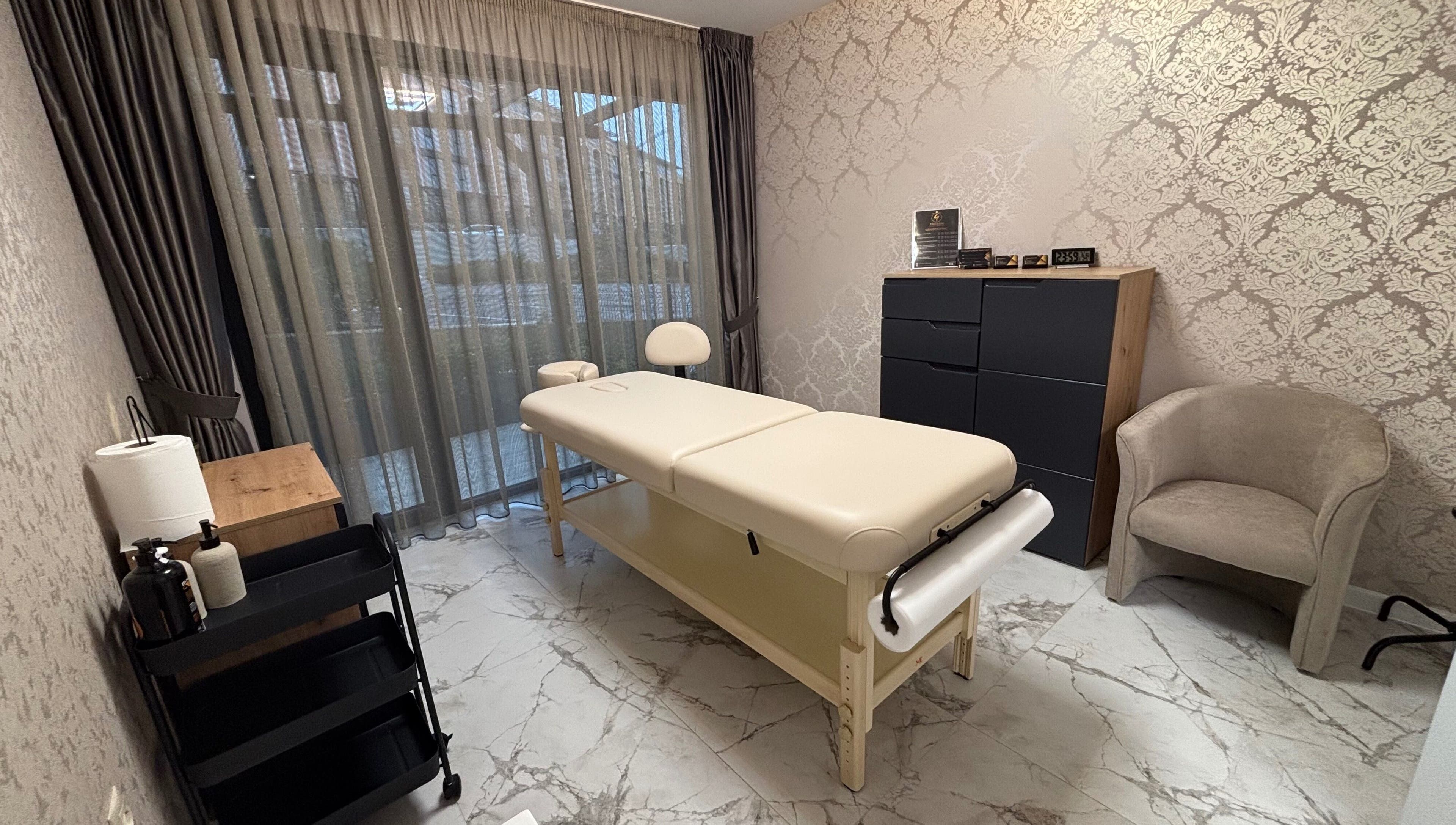 Уютна зала за масаж в Theron Massage and Body Studio, Варна, Варна, BG.