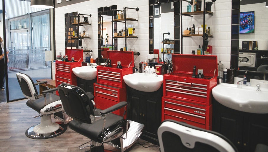 Bologna - Centro Nova | Little Italy Barbershop 1paveikslėlis