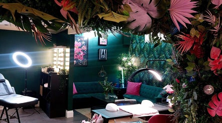 Tropical-themed interior of Shimmer your nails in Whitley Bay, England, GB with vibrant decor and seating.