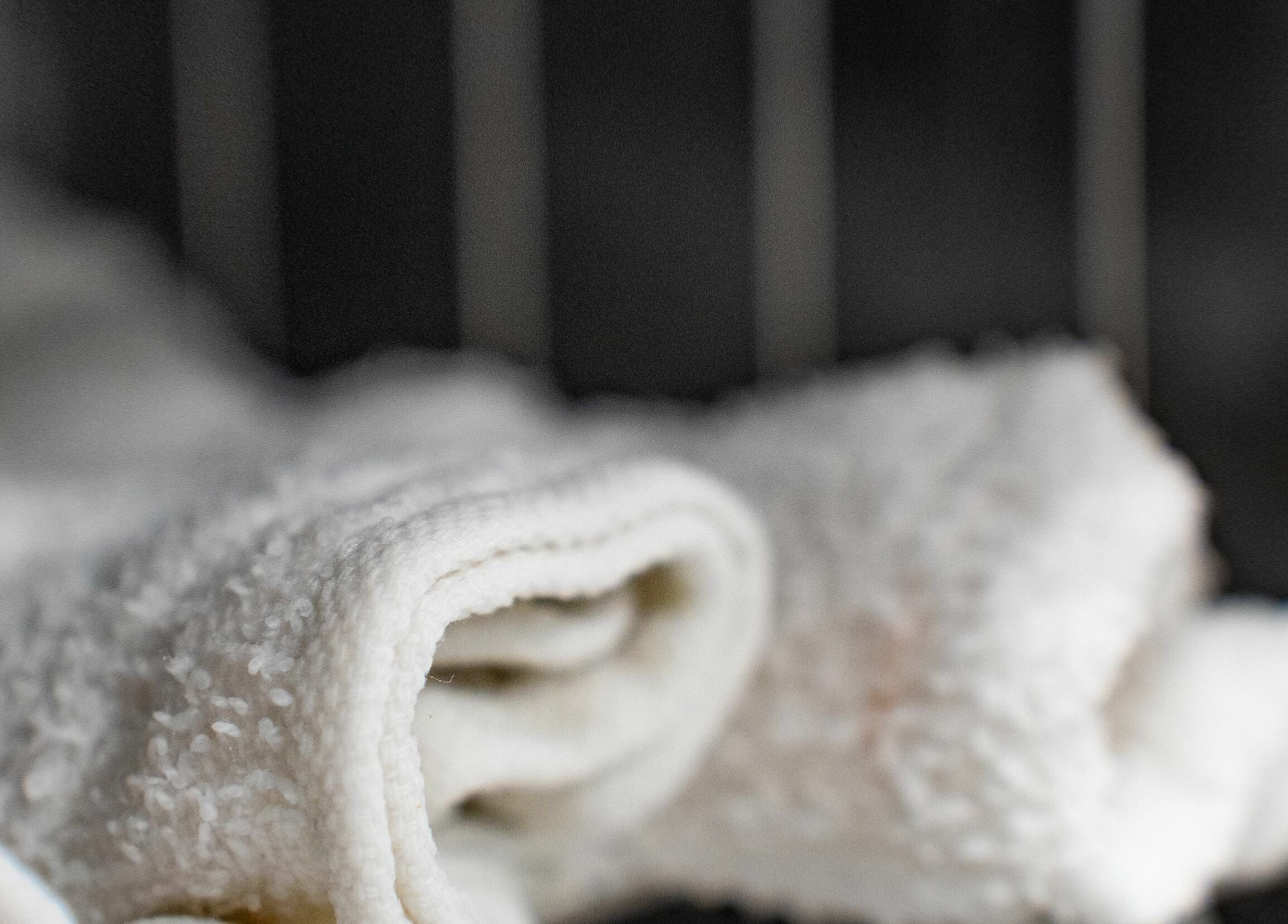 Prosoape albe la TheSpa, București, București, RO, pentru o experiență de relaxare supremă.