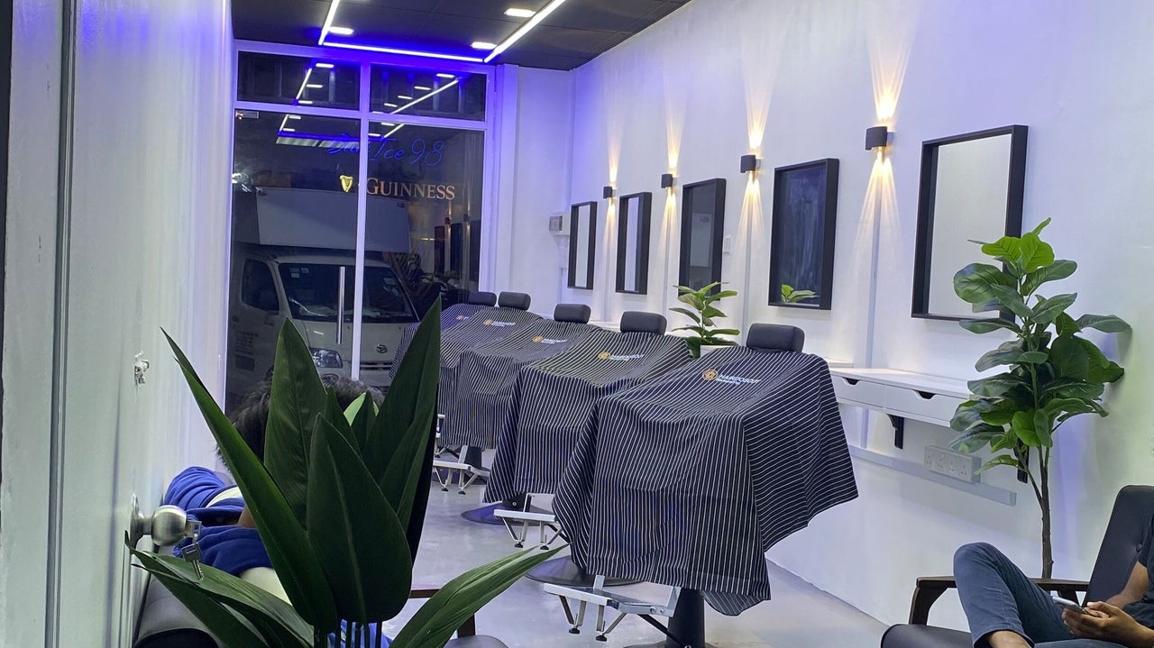 Hairdoscut barbershop