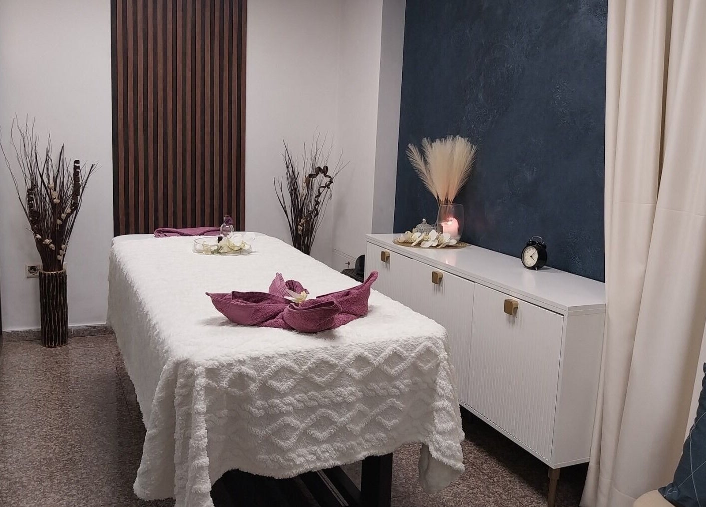 Peaceful massage room at Massage Sofia Angels | Масаж София Ейнджълс, София, Област София, BG.