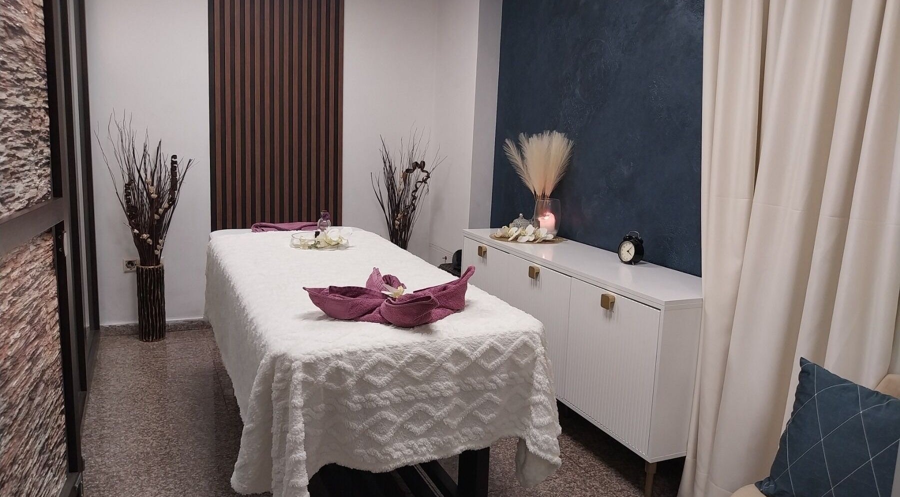 Peaceful massage room at Massage Sofia Angels | Масаж София Ейнджълс, София, Област София, BG.
