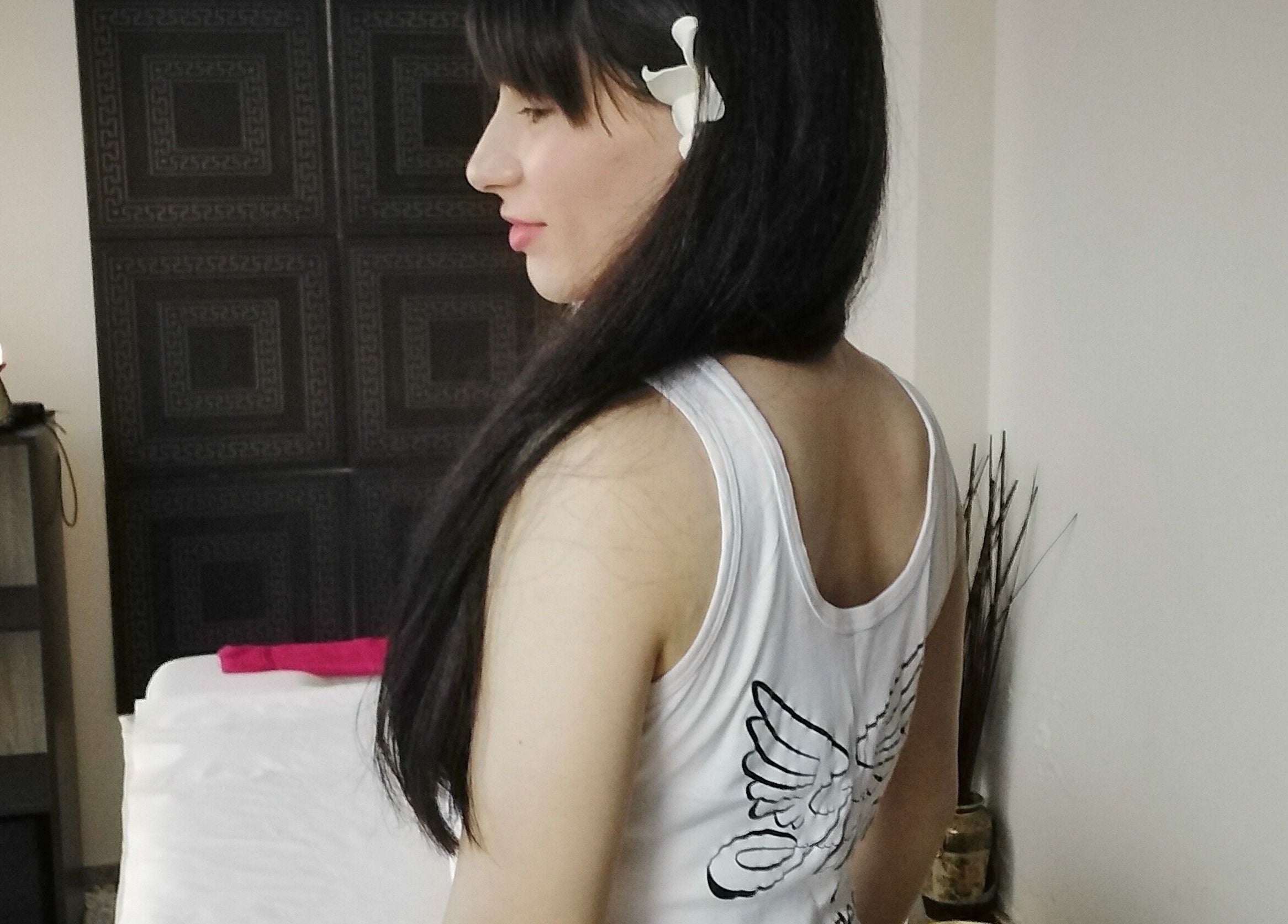 Massage Sofia Angels' tranquil room in София, Област София, BG showcasing a peaceful massage setup.