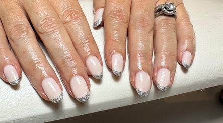 Εικόνα Monarch Nail Studio 2