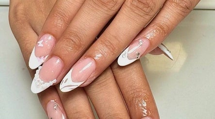 Exquisite Nails