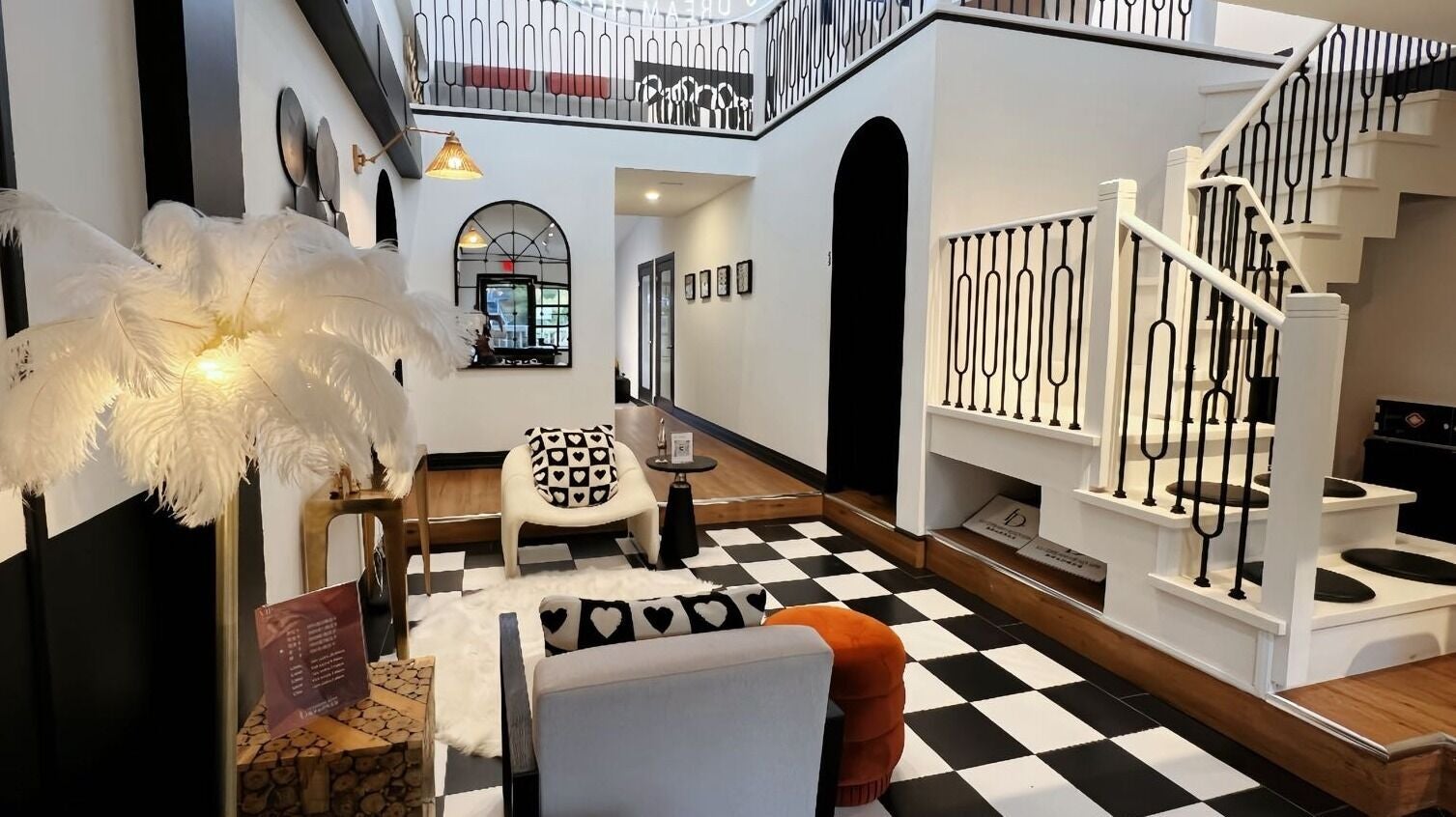 Elegant interior of Lu Dream Head SPA 路梦头疗 - Unionville, Ontario, CA with plush seating and modern decor.