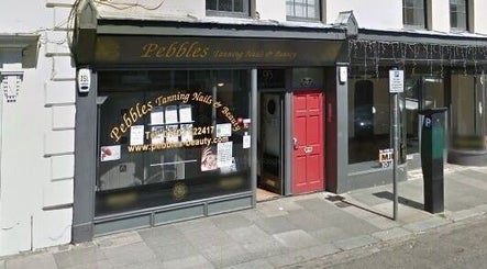 Pebbles Tanning Nails & Beauty صورة 3