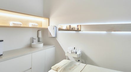 Prime Cosmetic Clinic image 3