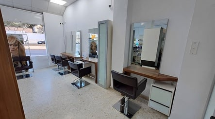 Εικόνα Peluquería y Estética Isabel Teófilo 2