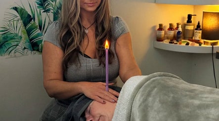Relaxing candle therapy session at JS Forever Massage Zone, Dublin, County Dublin, IE.