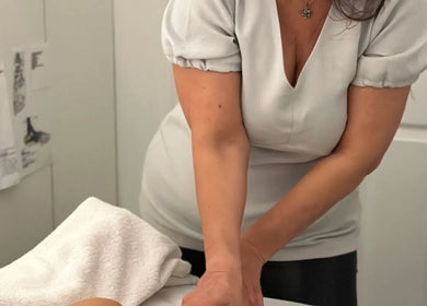 Massage therapist at JS Forever Massage Zone, Dublin, County Dublin, IE provides healing touch therapy.