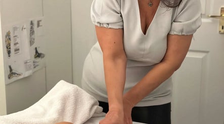 Massage therapist at JS Forever Massage Zone, Dublin, County Dublin, IE provides healing touch therapy.