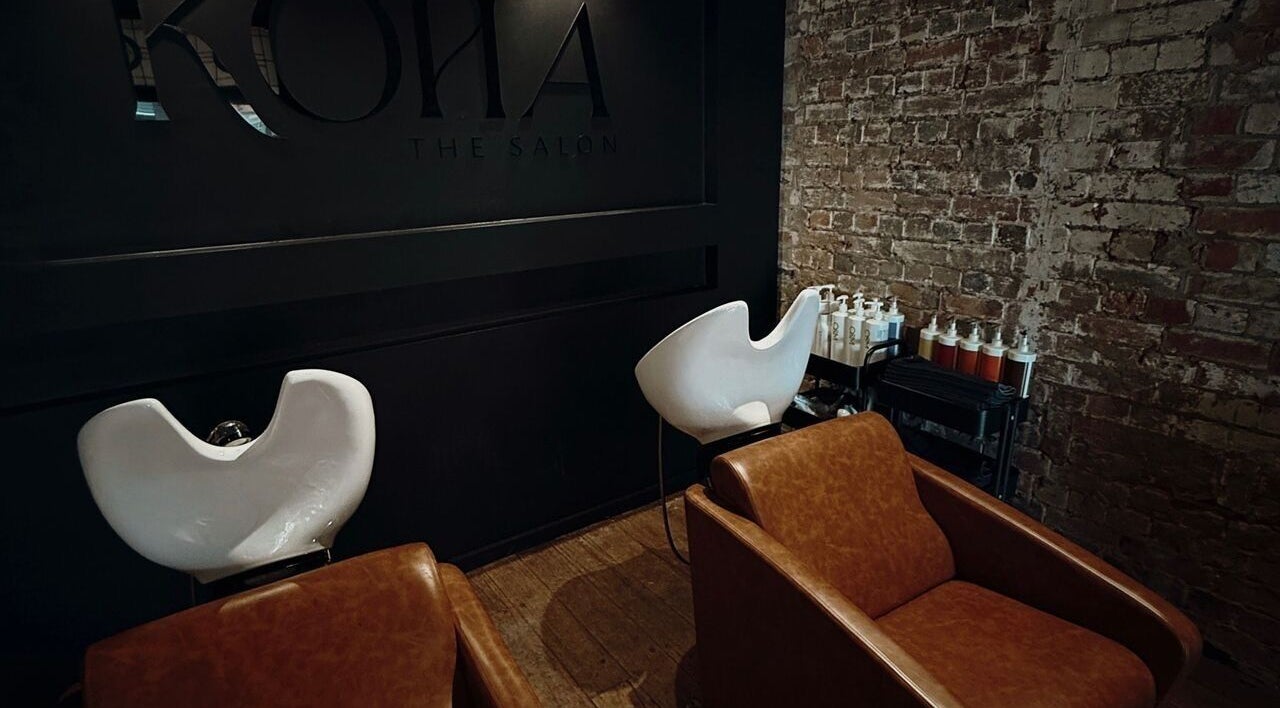 Luxury salon chairs and wash stations at Kòha The Salon DAISY HILL, Daisy Hill, Queensland, AU.