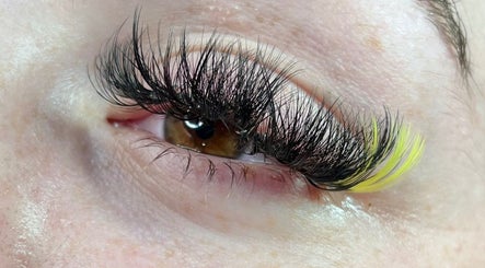Olive + Honey Lashes image 2