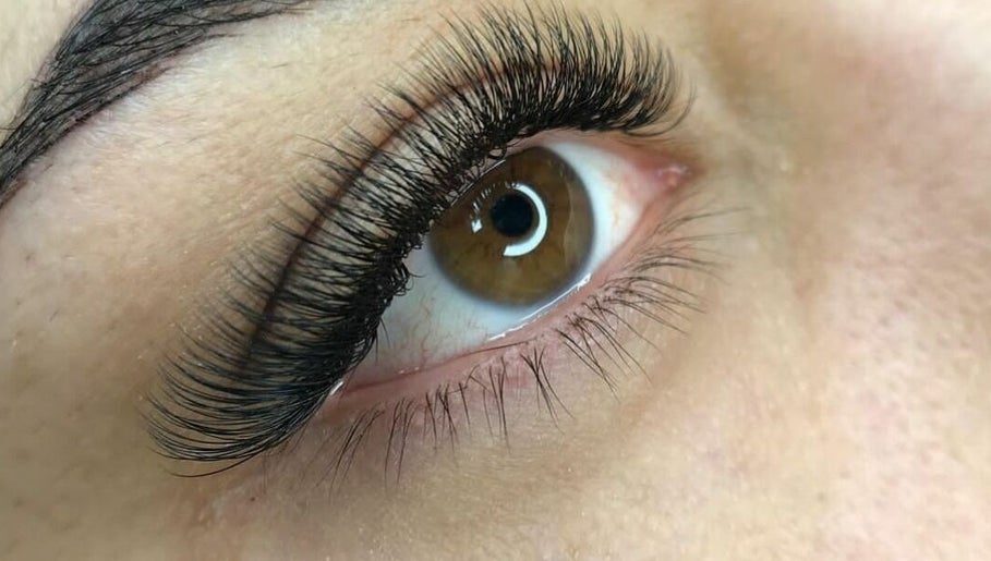 Beauty Studio | Lash Nails 🌸, bild 1