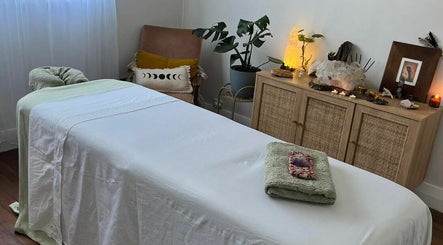 7 Moons Relaxation Massage зображення 3