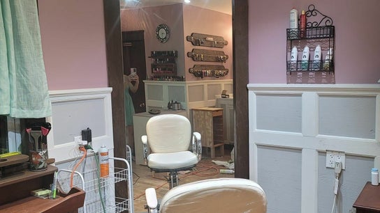 Jennifa Styles Hair Salon & Lounge
