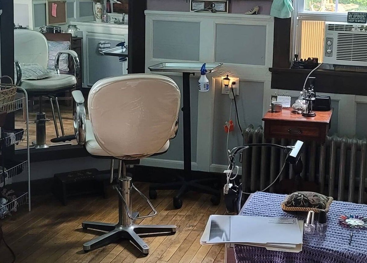 Cozy beauty station at Jennifa Styles Hair Salon & Lounge, West Brookfield, Massachusetts, US.