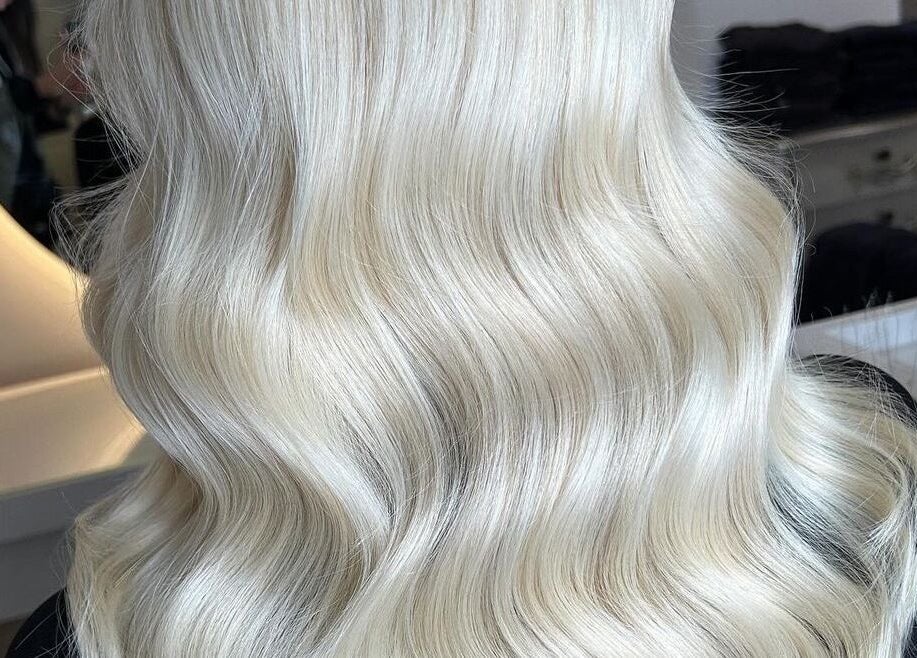 Blonde waves styled at Blondes & Brondes By Beth, East Kilbride, Scotland, GB salon.