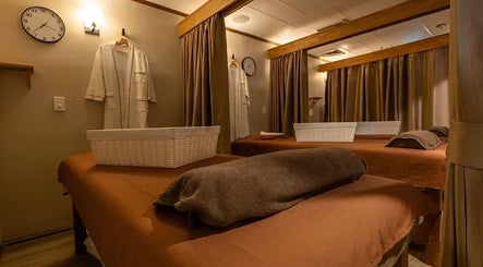 SIAM SPA Thai Massage And Remedial Massage image 2