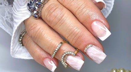 Luiza vaz Nails image 2