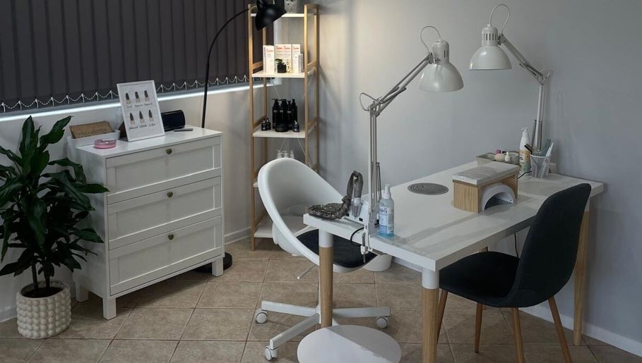 Gabrova Nail Studio image 1